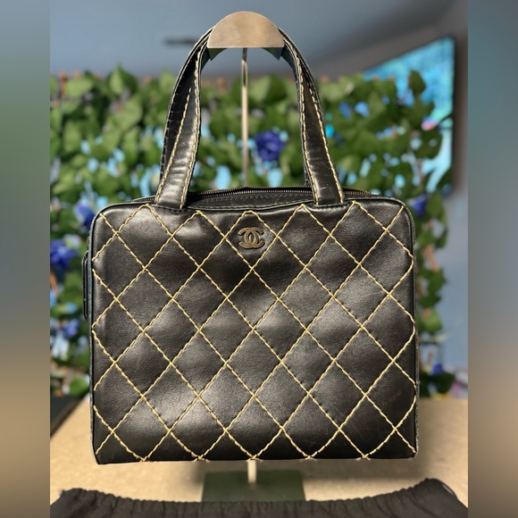 ❌SOLD❌ Chanel Black Quilted Wild Stitch Handbag - Picture 1 of 14
